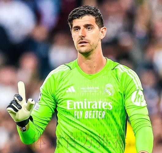 罗马诺：皇马与库尔图瓦续约到2027年6月